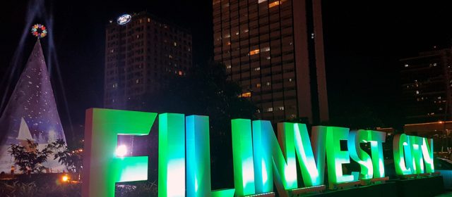 Feel the Sparkle of Christmas at Filinvest City